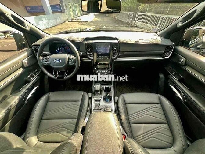 Ford Everest Titanium 2025 2.0L Bi 4x4 Xám