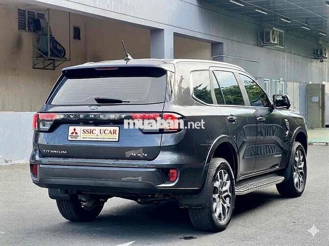 Ford Everest Titanium 2025 2.0L Bi 4x4 Xám