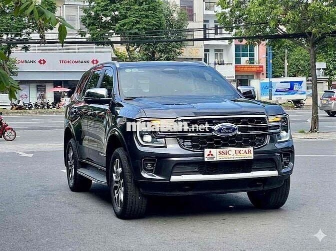 Ford Everest Titanium 2025 2.0L Bi 4x4 Xám