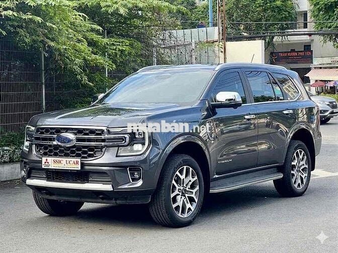 Ford Everest Titanium 2025 2.0L Bi 4x4 Xám