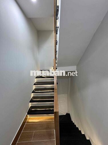 Nhà mới 80m2 Sd - Sát mặt tiền - Đầm Sen Quận 11 - 4.x tỷ