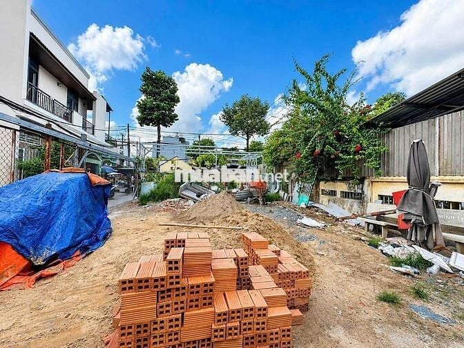 Nhà cấp 4 góc 2 mặt tiền Nguyễn Ảnh Thủ-Bà Điểm-Hóc Môn.Dt 334m2~15ty