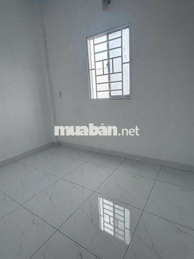 Bán nhanh căn nhà có sổ xây đúc thật 400tr 44m2 giáp Phan Văn Hớn