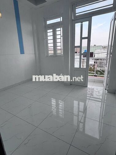 Bán nhanh căn nhà có sổ xây đúc thật 400tr 44m2 giáp Phan Văn Hớn