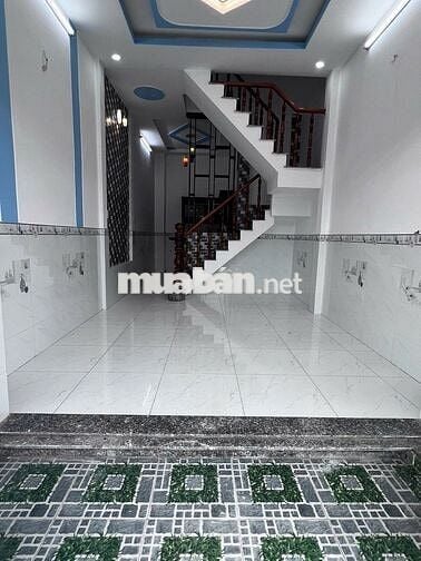Bán nhanh căn nhà có sổ xây đúc thật 400tr 44m2 giáp Phan Văn Hớn