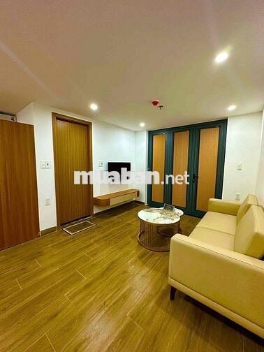 Cho thuê căn hộ full nội thất mặt đường, view phố 45m2