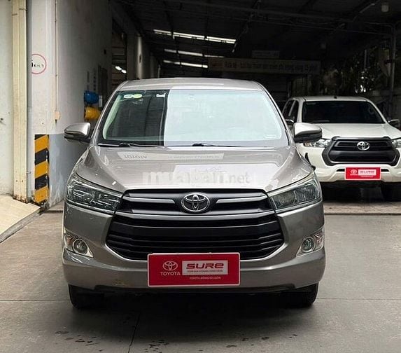Toyota Innova 2.0E 2018 Số sàn -Giá còn bớt