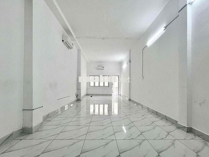 Cho Thuê MB 2 Sàn VP Kinh Doanh Hẻm XT Rộng 130m2 Ngay Cao Thắng Q3
