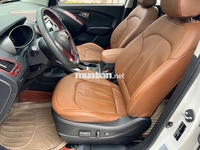 Hyundai Tucson 2.0 AT 2014 Trắng Xăng Tự động