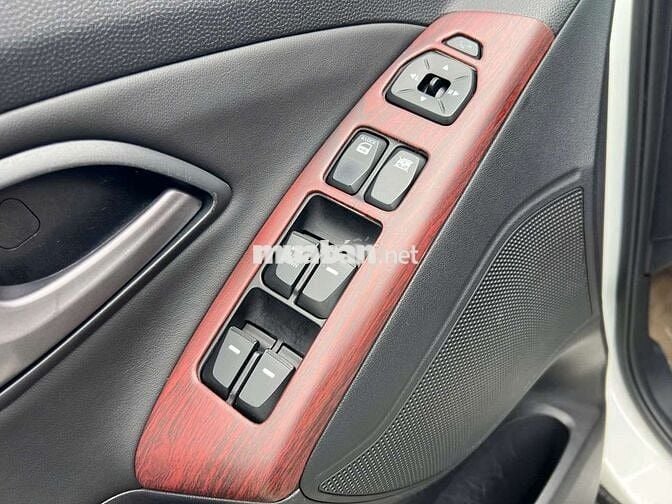 Hyundai Tucson 2.0 AT 2014 Trắng Xăng Tự động