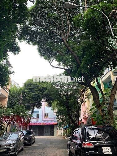 Phòng BÌNH THẠNH trước nhà là công viên, ở được 3-4 người, CHÍNH CHỦ