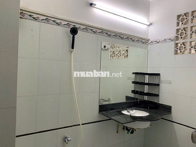 Phòng BÌNH THẠNH trước nhà là công viên, ở được 3-4 người, CHÍNH CHỦ