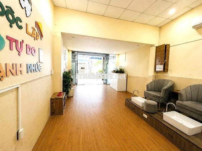 Nhà mặt tiền nguyên căn cho thuê