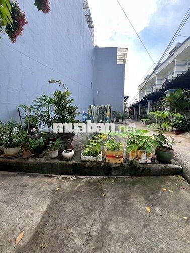 Bán đất hiện hữu đường xe hơi 50 m ra đường huỳnh tấn phát 