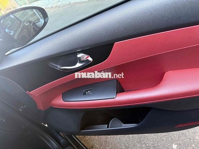 Kia Cerato 2.0AT Đen Tự động