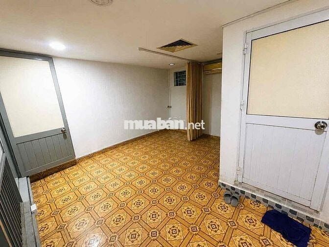 Nhà mặt tiền nguyên căn cho thuê