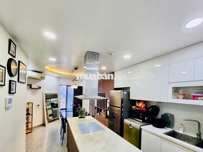 Cho thuê Gấp căn hộ SKY CENTER, 96m2, 3pn, 2wc, giá chỉ 22tr 