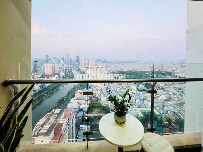 Cho thuê Gấp căn hộ SKY CENTER, 96m2, 3pn, 2wc, giá chỉ 22tr 