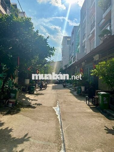 📣Hàng mới về ‼️ Nhà hẻm xe tải ở 428// Chiến Lược