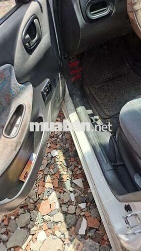 DAEWOO Lanoi.4C 2004 Trắng 4 chỗ