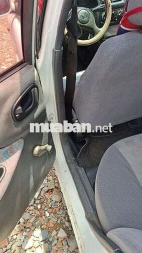 DAEWOO Lanoi.4C 2004 Trắng 4 chỗ