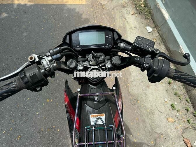 Suzuki Raider R150 Côn tay Đen, Đỏ Việt Nam