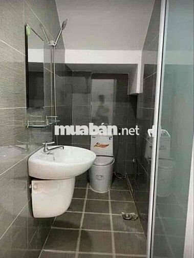 kẹt tiền cần bán gấp căn nhà gần bến xe quận8