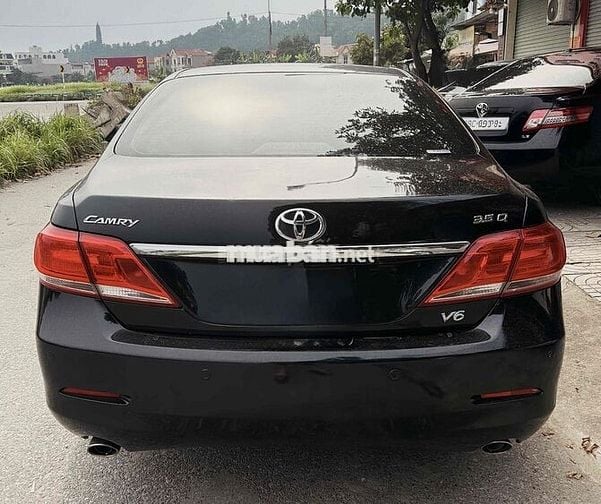 Toyota Camry 3.5Q Đen Xăng
