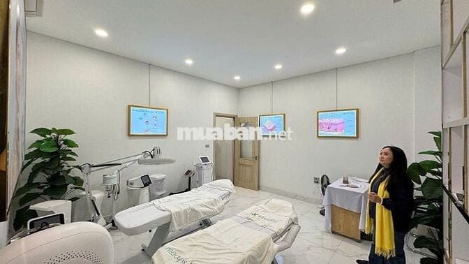 Cho thuê tầng 1 DT : 70m2 , giá siêu tốt tại Lê Trọng Tấn,Thanh Xuân .