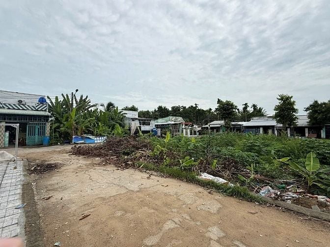  SIÊU PHẨM CÓ 1-0-2: ĐẤT LÔ GÓC 3 MẶT TIỀN – TRUNG TÂM XÃ TRƯỜNG LONG