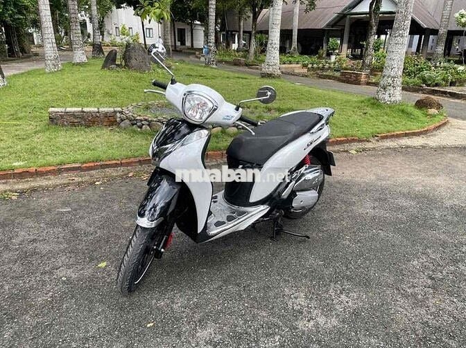 Honda SH Mode Trắng đen Xe tay ga