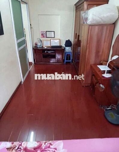 Bán nhanh căn tập thể bê tông chèm 