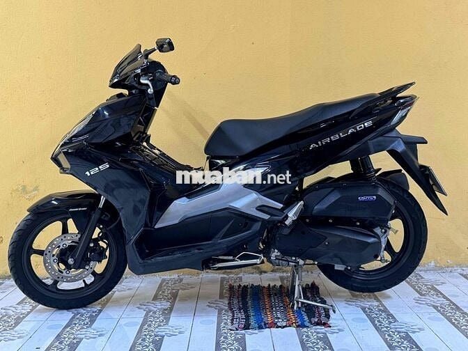 Air Blade 125 2025 Đen bóng 11000 km mới 97%