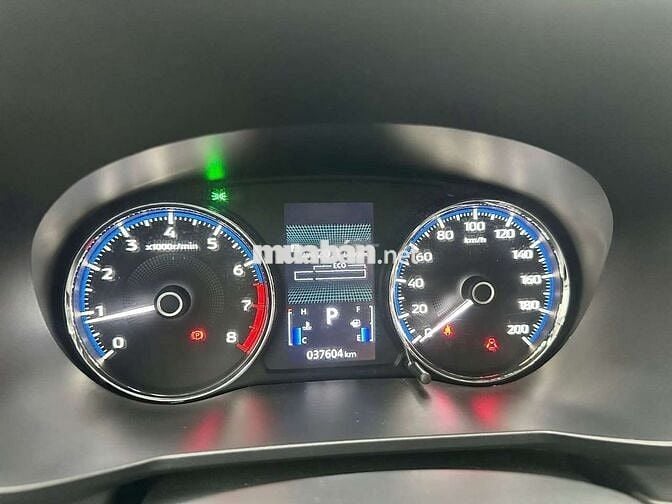 Mitsubishi Xpander Premium 2025 1.5L,màu trắng,3v7