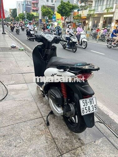 Honda SH Mode 2018 Trắng đen đã sử dụng