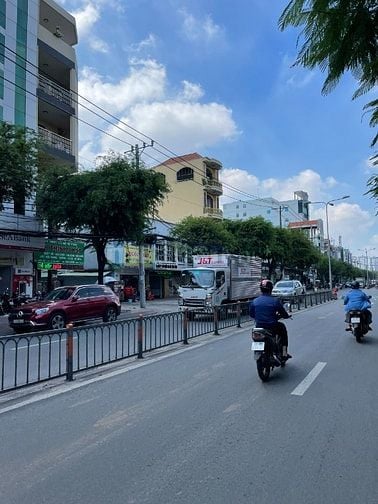 Bán Tòa Nhà Khan Hiếm MT Thái Phiên - Quận 11- DT 142m2