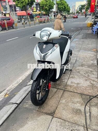 Honda SH Mode 2018 Trắng đen đã sử dụng