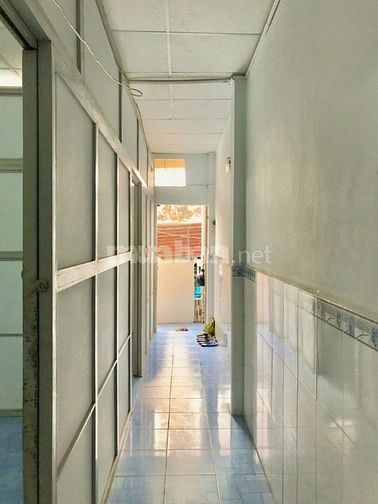 Cho thuê phòng giá rẻ khu Cách Mạng Tháng 8, Quận 3, WC riêng