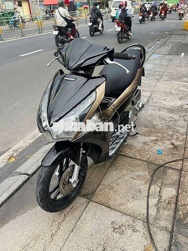 Honda Air Blade FI 2012 Đen Vàng Đồng