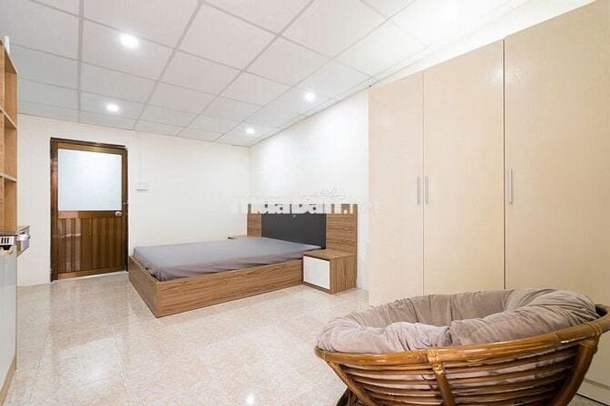 Cho thuê nhà tầng trệt và lầu 2 trong Chợ Bàn Cờ