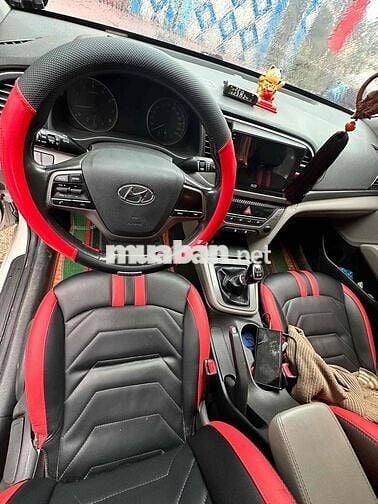 Hyundai Elantra Trắng Số sàn