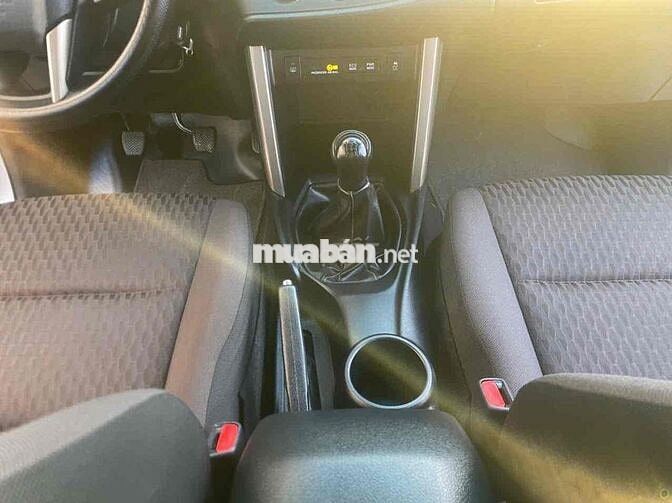 Toyota Innova Số sàn 125000 km Bạc