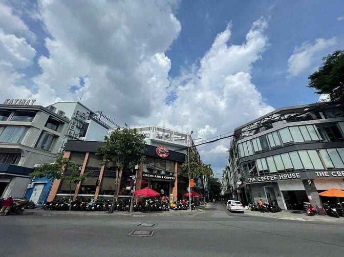 Cho Thuê Góc 2MT 46 Hoa Hồng, Phường 2, QUận Phú Nhuận - Ngang 15m 