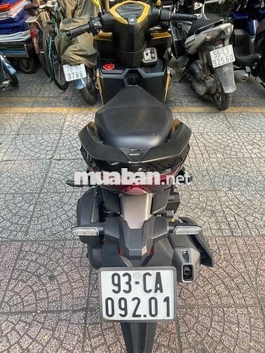 Honda Vario 125 2025 Vàng Đen