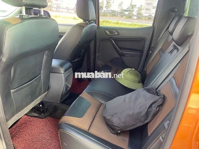Ford Ranger Wildtrak 5 chỗ màu Cam
