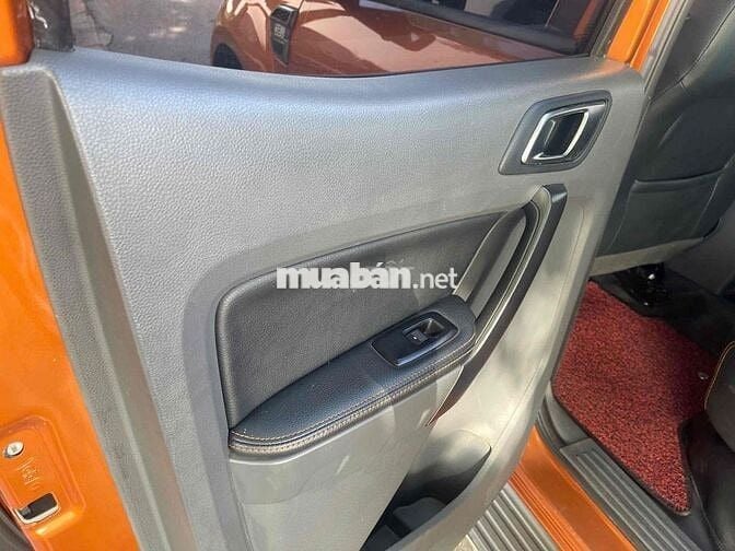 Ford Ranger Wildtrak 5 chỗ màu Cam