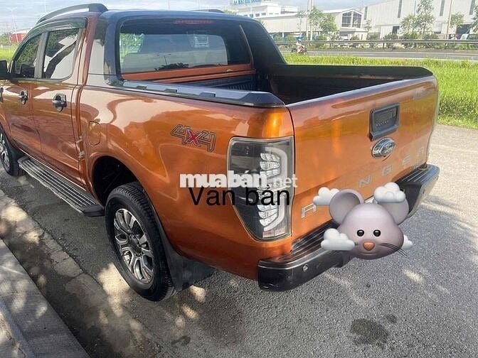Ford Ranger Wildtrak 5 chỗ màu Cam