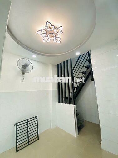 Bán nhà mới vị trí đẹp đường Âu Dương Lân P2 Q8 