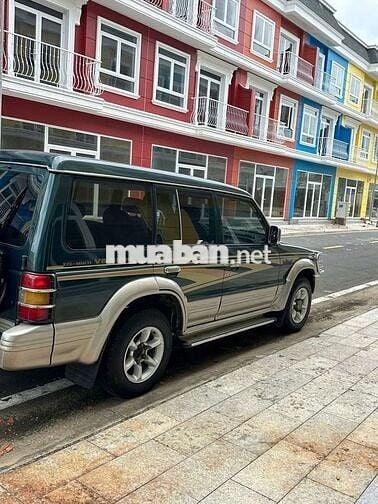 Mitsubishi Pajero 2002 Xanh rêu