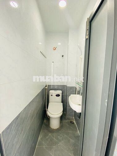 Bán nhà mới vị trí đẹp đường Âu Dương Lân P2 Q8 